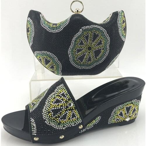 Latest Nigerian Women Shoes and Bag Set Decorated with Rhinestone African Women Party Pumps Designer Shoes Women ME7708 black