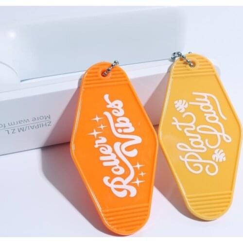 20Pcs HOTEL Room Keychain Black Red Keyring Horror Film Key chains Accessories Jewelry Gift for friends