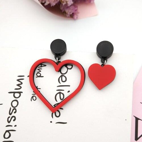 YWUULI Korean Love Heart Stud Earrings for Women Asymmetrical Hollow Pendant Ear Jewelry Pendientes Fashion Brincos XE492