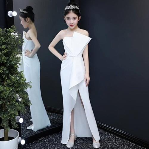 2019 Summer high-end girls dresses wedding party Catwalk white Gown shoulderless Slim-fit evening dress Modis Kids clothes Y1505