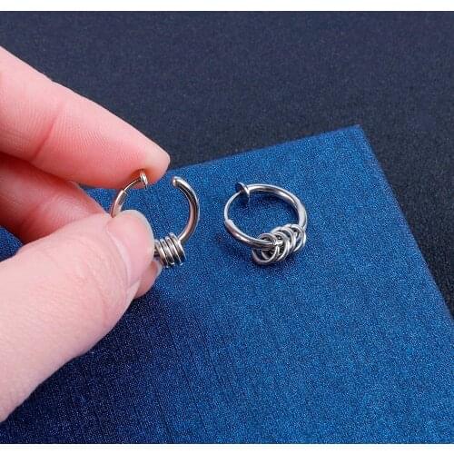 1PC Korean V mens Round Titanium Steel Earrings Mens Jewelry Accessories Hipster Rock Style Punk Circle Earrings Men