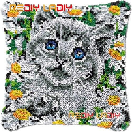 Latch Hook Cushion Cat in Flowers DIY Needlepoint Kits Chunky Acrylic Yarn Arts Crocheting Lofty Pillow Case Hobby & Crafts