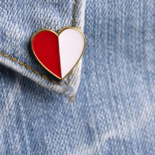 Love Heart Enamel Pins Badge Cartoon Show Love Brooches Clothes Bag Denim Lapel Pin Gifts for Women Men Friends Fashion Jewelry