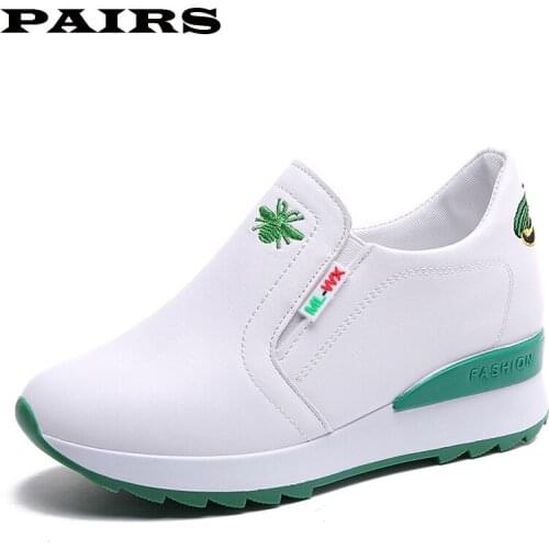 Casual High Heels Loafers Breathable Vulcanize Women Sneakers PU Round Toe Embroider Platform Wedges Tenis Feminino
