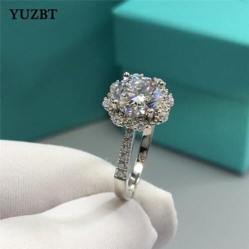 YUZBT 2 Carat Brilliant Cut Diamond Test Past Gemstone D Color Moissanite Starry Sky Ring 18K White Gold Plated Wedding Jewelry