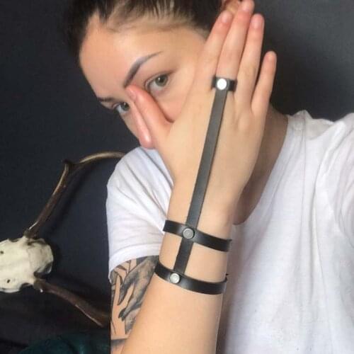 TOTABC Fashion Bracelet Female Jewelry Handmade Gift leather Chain Round Punk Bracelet Girl Party Carnival Black Pop