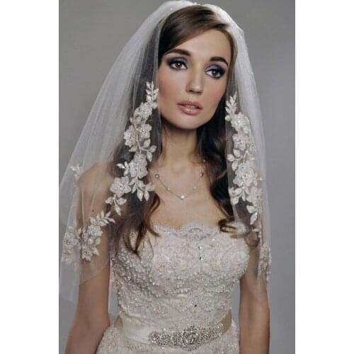 Wedding Veil with Pearls Beading Bridal Veil lace Appliques Silver Thread 2 Tier for bridal veils Wedding Accessories