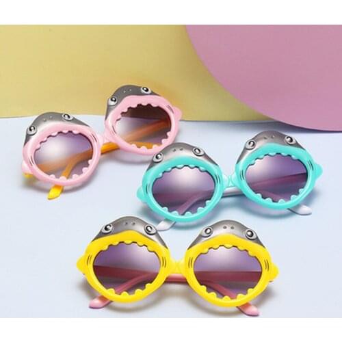 2021 Kids Children Lightweight Sunglasses cartoon Shark Shape Fashion Summer Sunglasses for Boys Girls Driver goggles