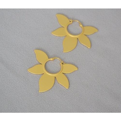 European and American original exaggerated cool brass matte gold temperament simple flower big earrings earrings