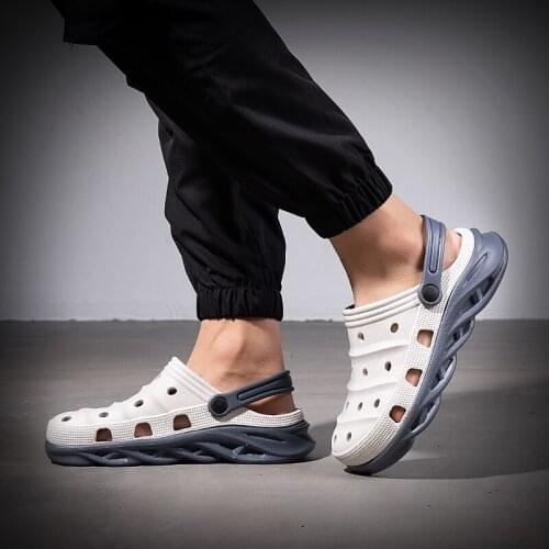 FIXSYS 2021 New Sandals Men Hollow Casual Garden Shoes Summer Lightweight Male Clogs EVA Beach Slippers Breathable Water Shoes