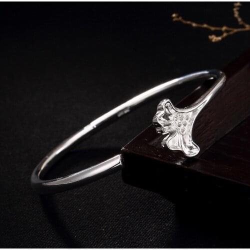 2018 Real Armbanden Voor Vrouwen S999, Pure Silver, Maple Leaf, High-end Fashion, Womens Sterling Bracelet, Wholesale Agent