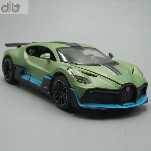 1:32 Diecast Supercar Model Toy F-Bugatti DIVO Pull Back With Sound & Light