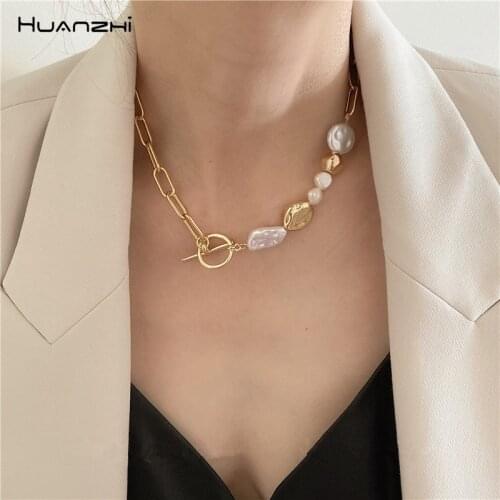 HUANZHI 2020 New Retro Geometry Pearls Asymmetry Metal Chain Clavicle Chokers Necklaces OT Buckle for Women Jewelry