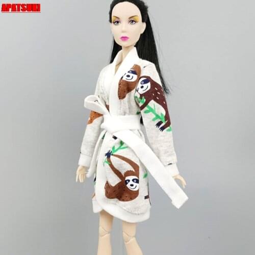 Cartoon Bradypod White Bathrobe Robe For Barbie Doll Bathroom Suit Winter Pajamas Casual Sleeping Clothes Accessories Toys 1/6