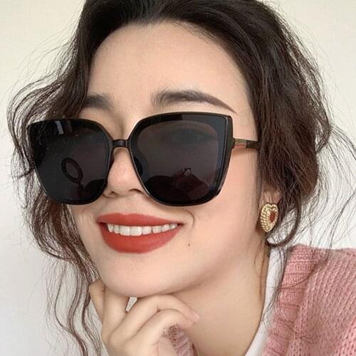 Vintage Fashion Cat Eye Large Square Retro Sunglasses Women Designer Luxury Women Frame Sun Glasses Classic Outdoor Oculos