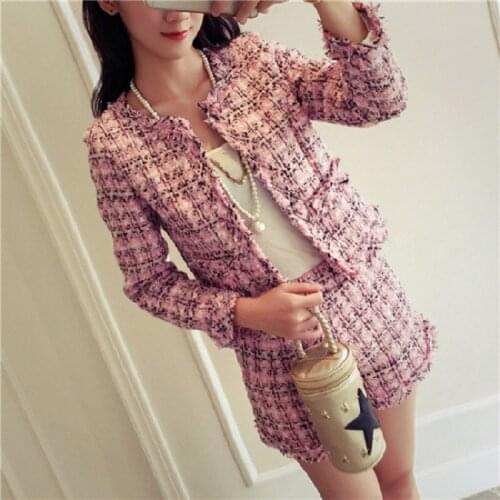 2019 The high quality Winter Tweed 2 Piece Set Women Slim Plaid Short Set Fashion Fringed Jacket Coat+casual Short harajuku Suit