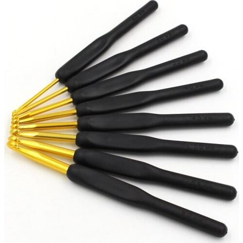 8pcs Black Soft Handle Crochet Hooks Gold Aluminum Crochet Knitting Pins Weaving Tool Handmade Knitting Needles Supplies Tools