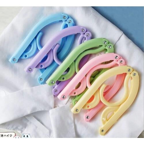 5 Pcs Outdoor Plastic Drying Rack Plastic Coat Hanger Home and Travel Use Foldable Multi-functional Hangers for Clothes