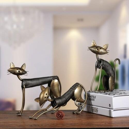 TOOARTS Metal Sculpture Iron Art Cat Spring made cat Handicraft Crafting Decoration Home Furnishing Ornaments