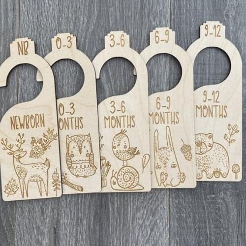 Cute animals pattern newborn closet wooden dividers set of 5 Wooden Baby Clothes Separator