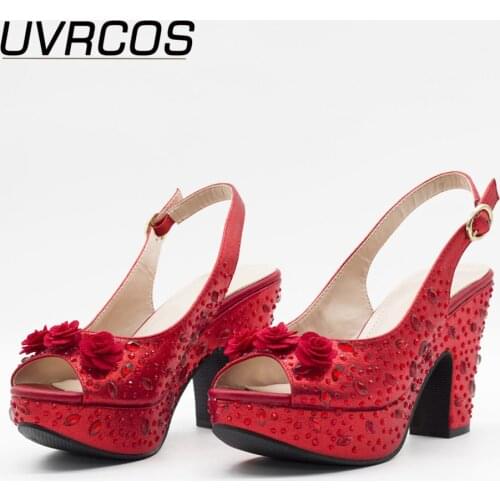 Latest Red Color Shoes for Women Sandals 2021 Fashion Women Clear Rhinestone Heels High Heels Sexy Ladies Ladies Dress Shoes