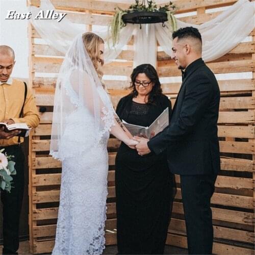 Soft 1 Tier Fingertip Lace Veil ,Lace Applique Wedding Veil, Lace Fingertip Length Bridal Veil ,Wedding Accessories Metal Comb