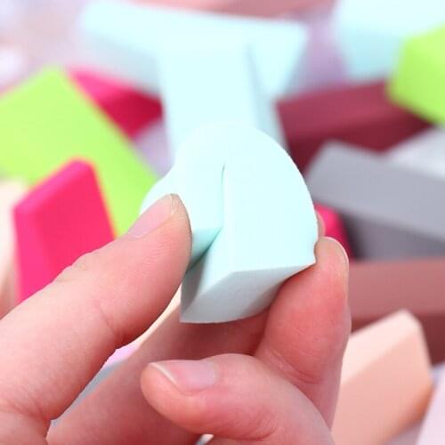50pcs Triangle Soft Makeup Sponge Face Powder Puff Foundation Powder Liquid Cream Cosmetic Face Care Tools