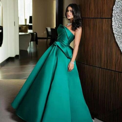 A-Line Long Satin Green Prom Dresses 2022 Floor Length Corset Back Pleated Abendkleider Formal Party Gowns for Women Plus Size