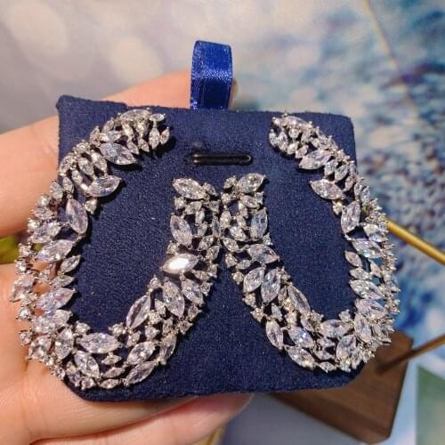 HIBRIDE Hook Flowers Imitation Fashion White Color Cubic Zirconia Women Wedding Engagement Dress Stud Earring Bijoux Femme E-689