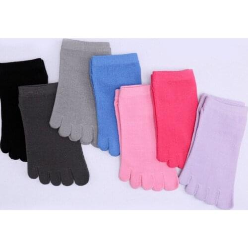 Japanese Solid Color Five Finger Socks Women Breathable Cotton Toe Separator Socks Casual Winter Lady Toe Sock Slippers WSB008