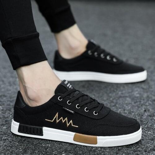 New 2019 Spring Summer Canvas Shoes Men Sneakers Low Top Black Shoes Mens Casual Shoes Male Brand Fashion Sneakers