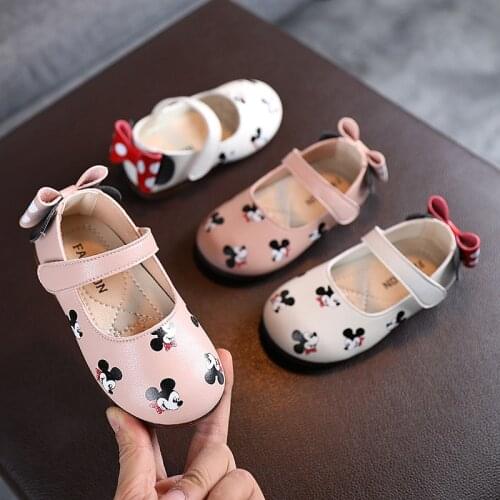 Super soft upper spring and autumn girls soft sole flat shoes children cartoon print Mickey casual shoes round toe leather shoes