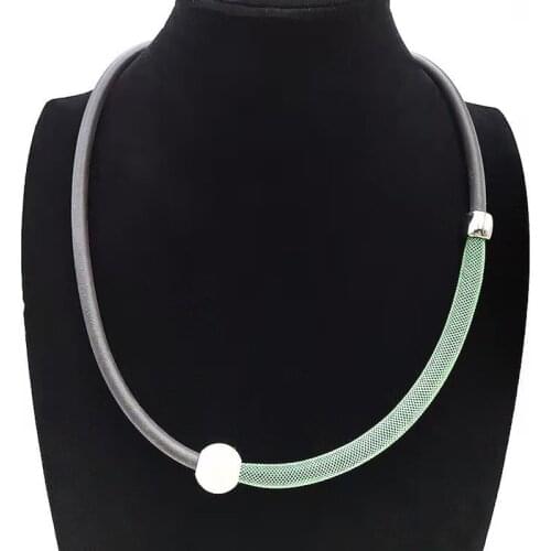 YD&YDBZ Green Mesh Pearl Pendant Necklace Women Gothic Black Leather Rope Charms Necklaces Handmade Womens Jewelry Decoration