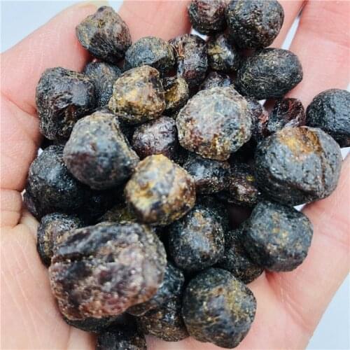 Natural rough Garnet crystal stone Raw semiprecious Tumbled stone