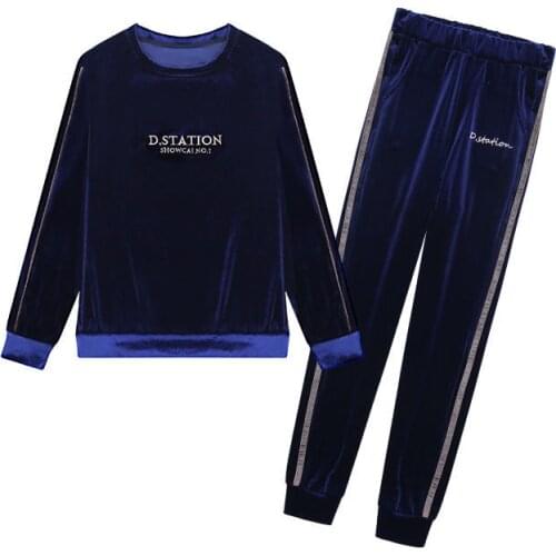 Gold velvet casual sportswear suit womens 2020 autumn Winter new wide-leg pants style loose long-sleeved sweater two-piece