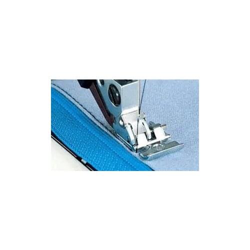 PFAFF ZIPPER FOOT (W/O IDT) PFAFF SEWING MACHINES #98-694843-00 # 820261-096