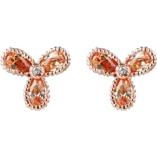 Bettyue New Fashion Trend Three Adorable Leaves Pure And Fresh Stud Earring Multiple Color Choice Tiny Charming Gift In Banquet