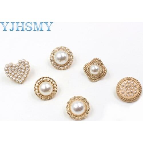 A-19512-504 10pcs,metal&Rhinestones buttons for clothing in Gold Color,Pierced Decoration,garment accessories DIY material JS065