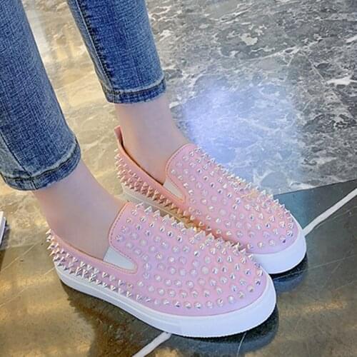 Womens Flat Single Shoes Rivet Slip-On Solid Shallow Plus Size Female Sneakers Punk Comfortable Leisure Ladies Vulcanized Shoes