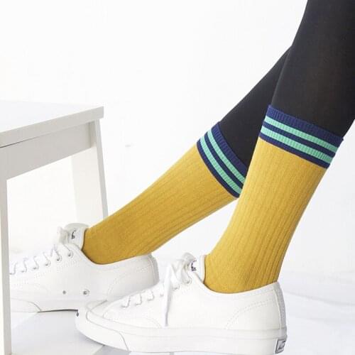 2021 Funny Cute Cotton Loose Striped Crew Socks Women Fashion Colorful Harajuku Designer Retro Socks New Year Christmas Gifts