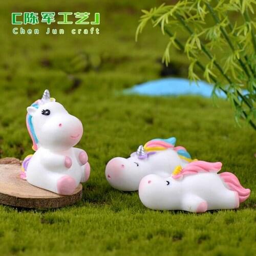 Cute Resin Unicorn Ornament Family Micro Landscape Decoration Mini Unicorn Crafts Miniatures Figurines For Home Decor