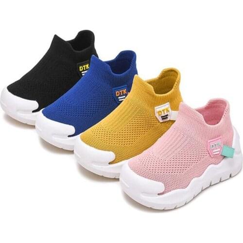Boys and girls breathable sneakers 2021 new girls fashion running shoes childrens leisure and comfortable knitted socks shoes
