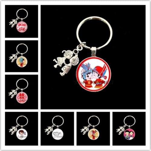 We got married round glass keychain, creative marriage happiness hi word handmade glass keychain male and female couple keychain