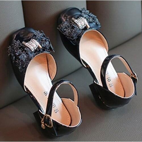 Childrens sandals 2020 summer new Korean girls bow princess shoes fashion casual shoes soft bottom open toe leather shoes