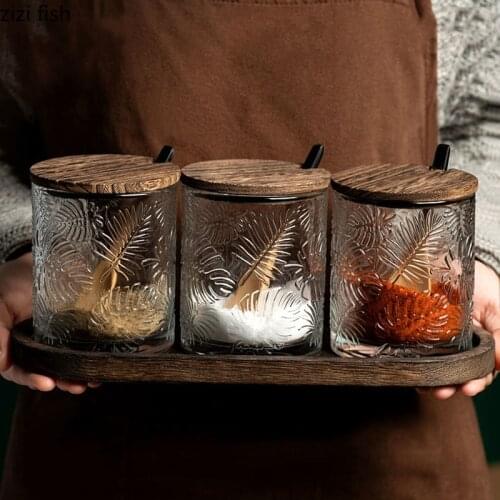 Household Glass Jars and Lids Seasoning Jar Kitchen Canister Sets Salt Shaker Condiment Tank Storage Jar with Wooden Lid Tray