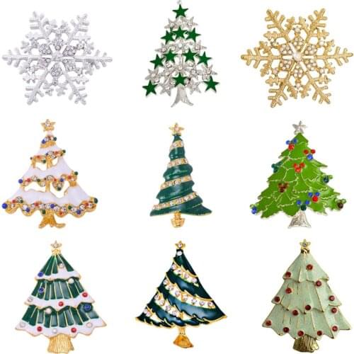 New Cheap White Gold Christmas Snowflake Brooch Colorful Enamel Tree Broches Gift Jewelry Decorative Pins Fashionable Brooches