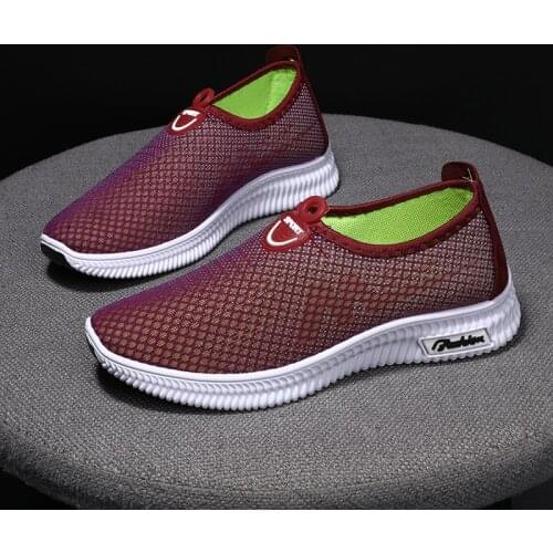 2021 Womens Breathable Flat Shoes Light Soft Sport Shoes Women Tennis Shoes Female Stability Walking Sneakers Trainers Cheap