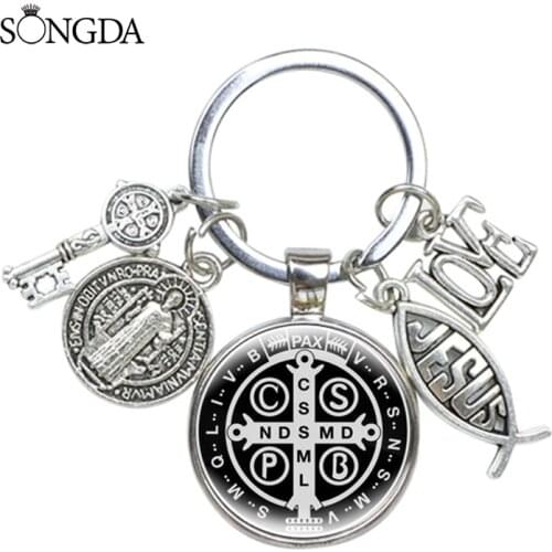 Saint Benedict Medallion Keychain I LOVE JESUS Glass Art Picture Handcraft Key Chain Catholic San Benito Key Ring Jewelry Gifts