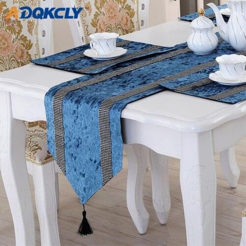 ADQKCLY Simple Diamond Table Runner for Party Wedding Flannel Tassel Desk Flag Decor Christmas Runner 32*180/210cm