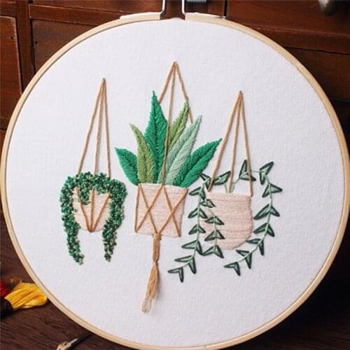 Full Range Of Embroidery Starter Kit Including Embroidery Cloth With Floral Pattern Bamboo Embroidery Hoop Threads Kit